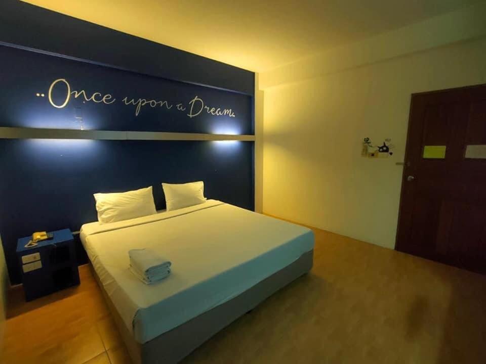 Bj City Hotel Szuratthani Kültér fotó